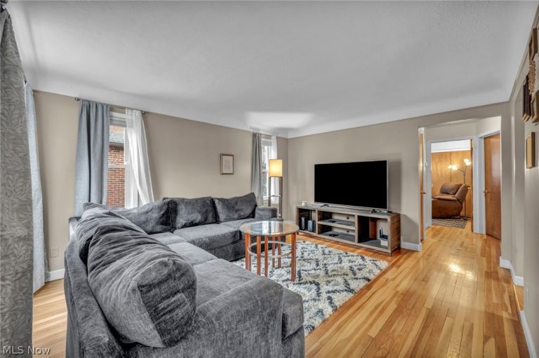 4098 Ridgeview Road, Cleveland, OH - Photo 3