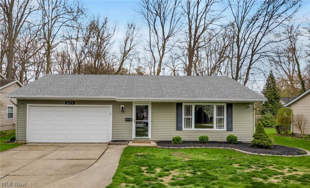8654 Rosebud Drive, Mentor, OH