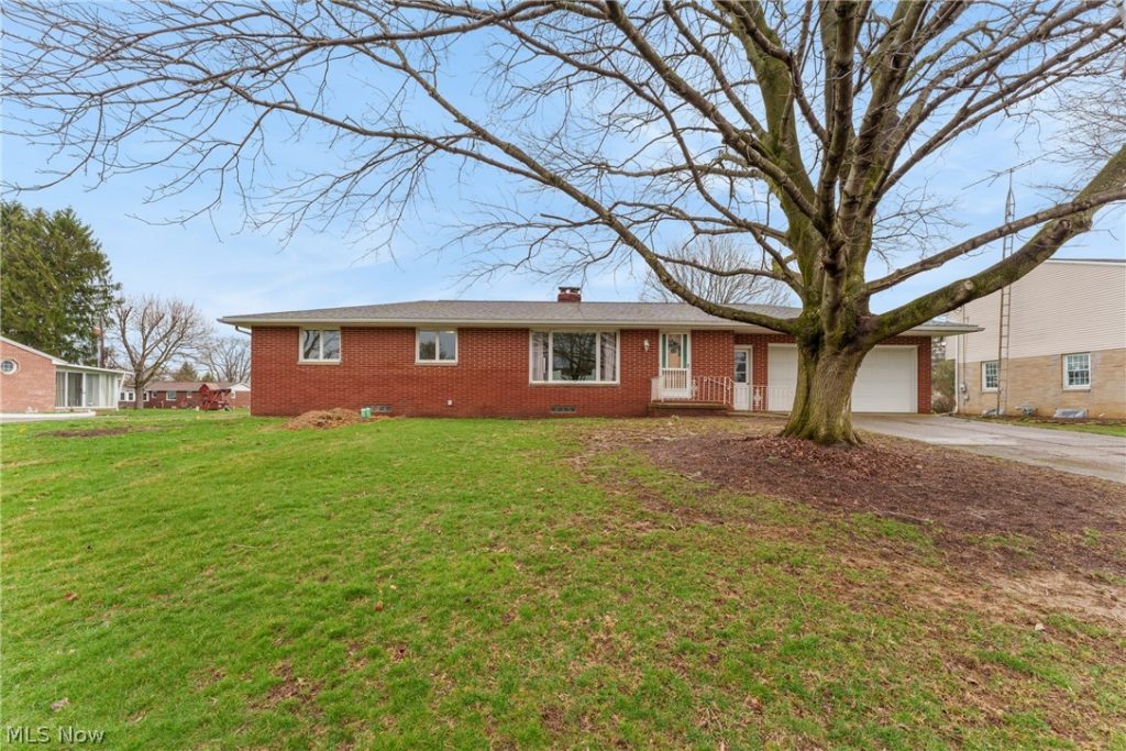 1709 Edmar Street, Louisville, OH