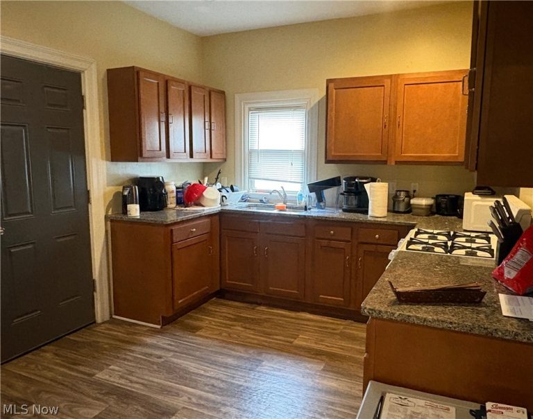 361 Cross Street, Akron, OH - Photo 8