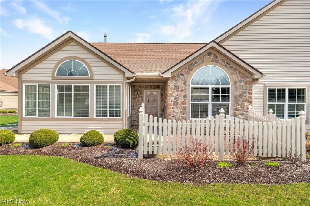 1398 Newman Drive, Brunswick, OH