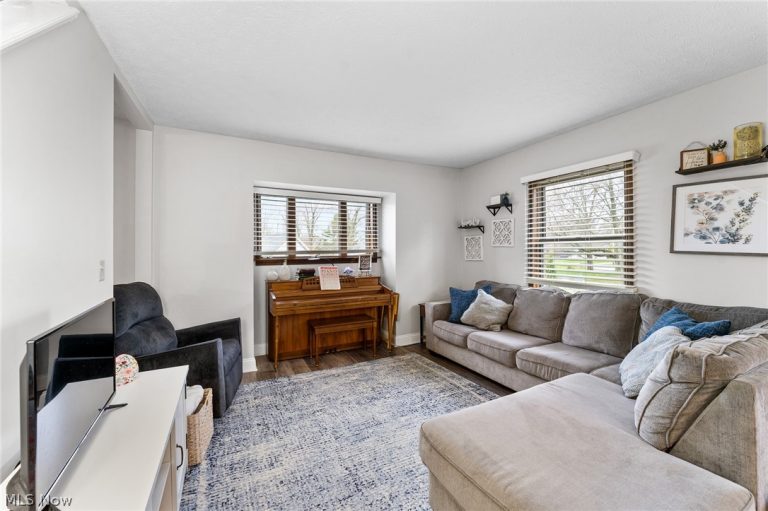 101 Delaware Avenue, Poland, OH - Photo 2