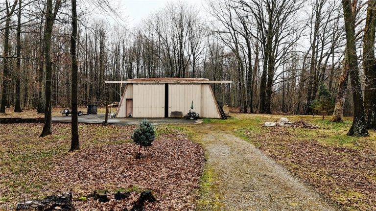 8840 Peck Road, Ravenna, OH - Photo 6