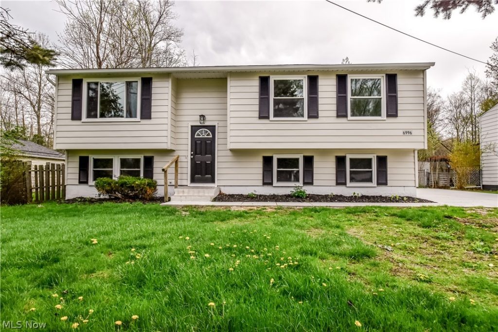 6996 Roe Boulevard, Madison, OH