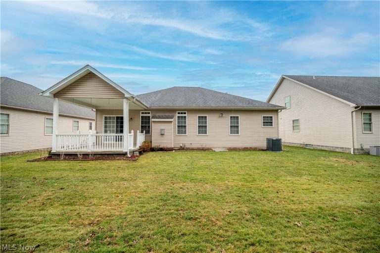 30 Barnstone Lane #18, Canfield, OH - Photo 5