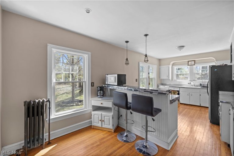 3372 Mayfield Road, Cleveland Heights, OH - Photo 3