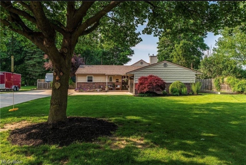 8803 Evergreen Drive, Mentor, OH