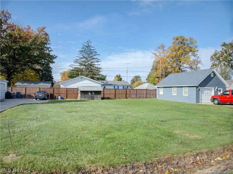 Roxboro Road, Vermilion, OH - Photo 2