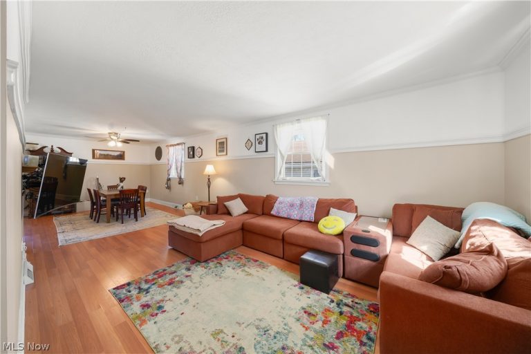 2452 Clara Street, Cuyahoga Falls, OH - Photo 3