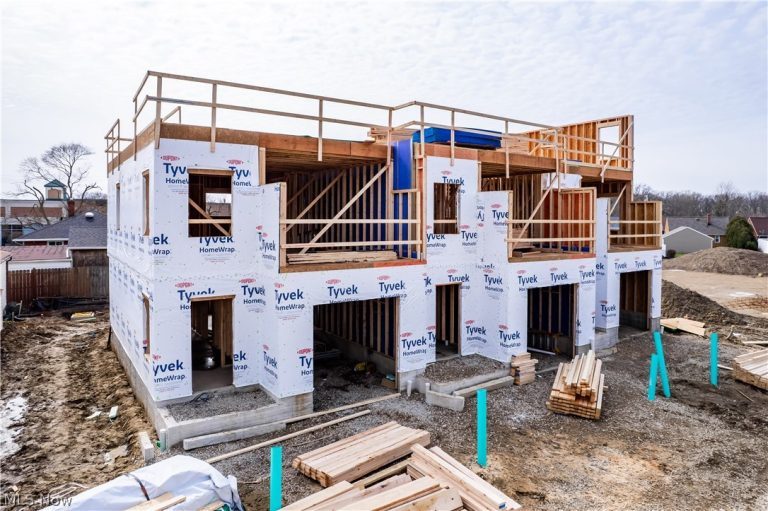 32741 Warren Road, Cleveland, OH - Photo 3