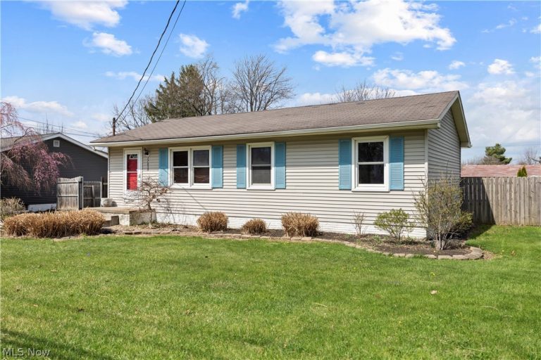 17050 Sheldon Road, Brook Park, OH - Photo 2