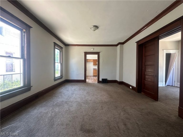 6404 Carl Avenue, Cleveland, OH - Photo 6