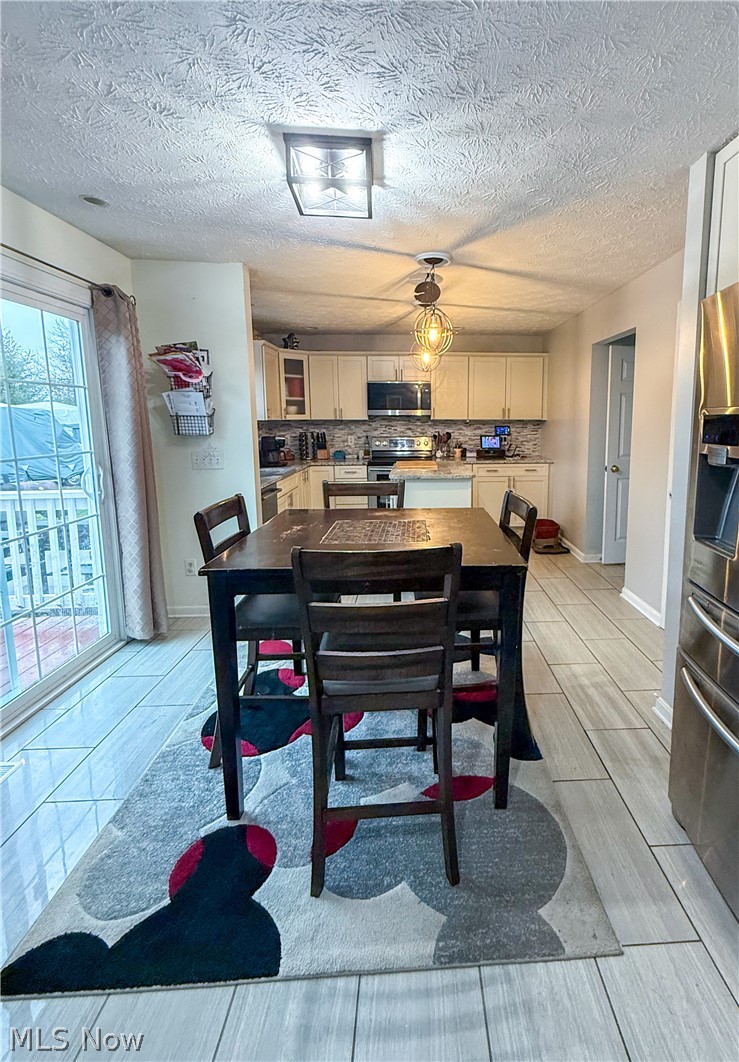 17058 Chamberlain Road, Grafton, OH - Photo 5