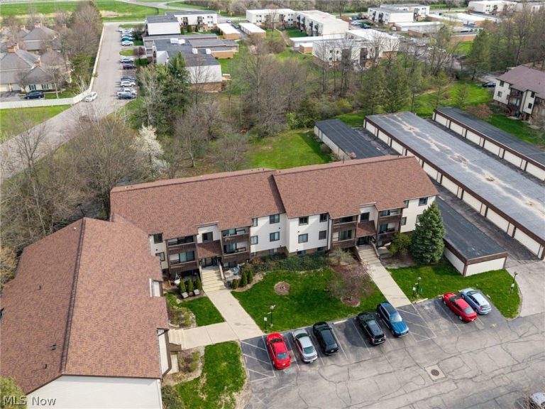 27441 Westown Boulevard, Westlake, OH - Photo 4