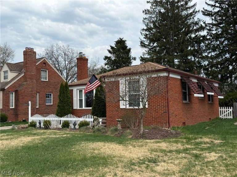 4601 221st Street, Fairview Park, OH - Photo 4