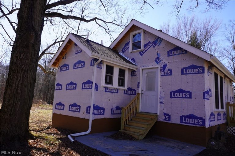 4149 Arrel Road, Youngstown, OH - Photo 3