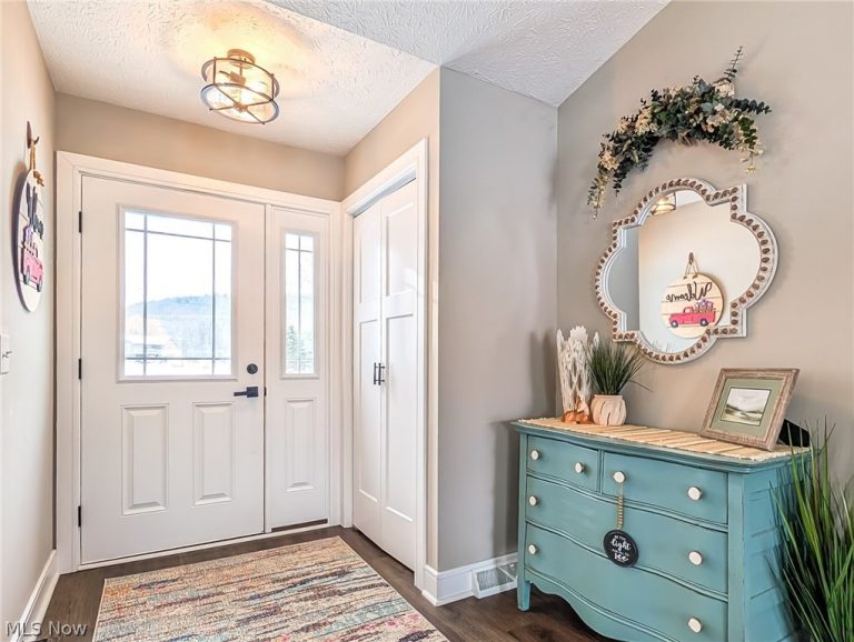 546 Mohawk Drive, Malvern, OH - Photo 3