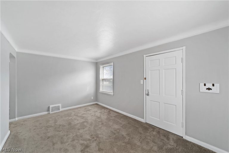 3778 Highland Road, Cleveland, OH - Photo 3