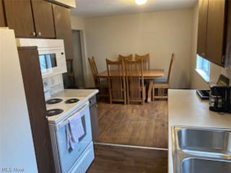 1781 Cromwell Drive, Akron, OH - Photo 8