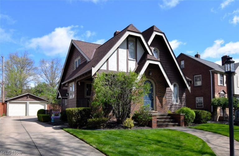 6222 Brookside Drive, Cleveland, OH - Photo 2