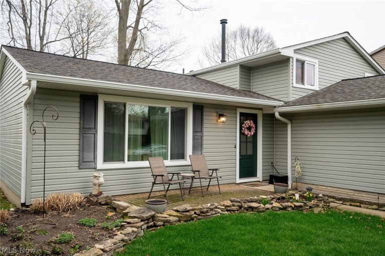 5799 Springwood Court, Mentor on the Lake, OH - Photo 2