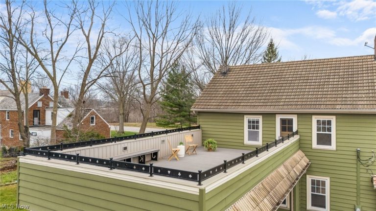 2135 Riverside Drive, Lakewood, OH - Photo 3