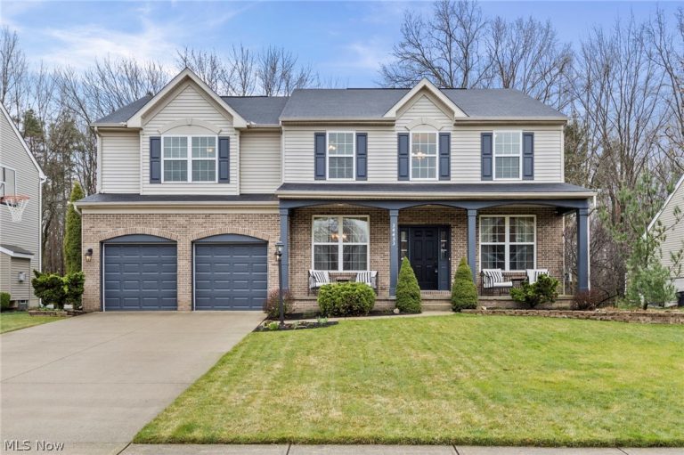 34453 Braemore Drive, North Ridgeville, OH - Photo 2