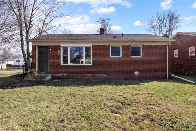 897 Livermore Lane, Elyria, OH, 44035