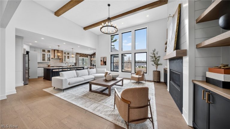 2071 Lanterman Circle, Hinckley, OH - Photo 8