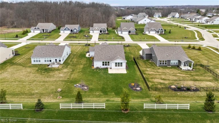 3169 Sharon Court, Medina, OH - Photo 5