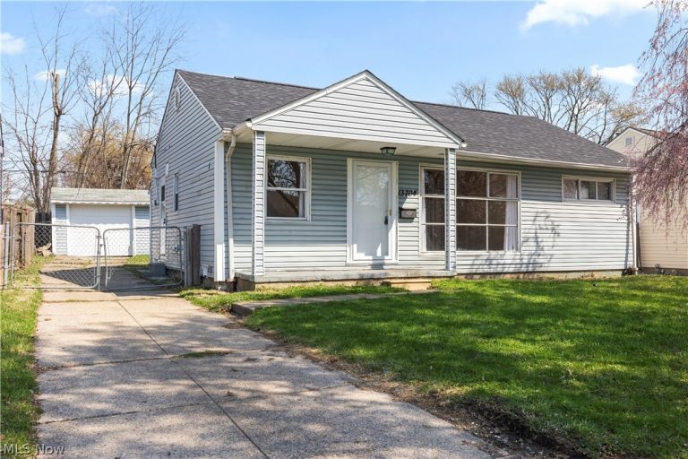 13704 Elsetta Avenue, Cleveland, OH - Photo 2