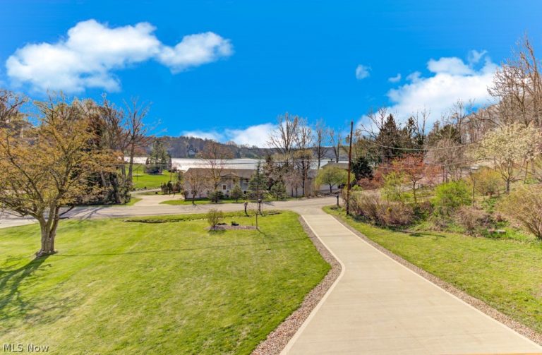 143 Cheyenne Trail, Malvern, OH - Photo 5