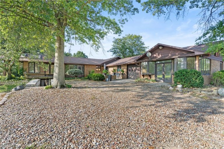 11950 Castleton Lane, Grafton, OH - Photo 8