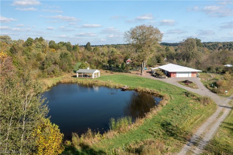 100 Cottage Grove Drive, Youngstown, OH, 44505