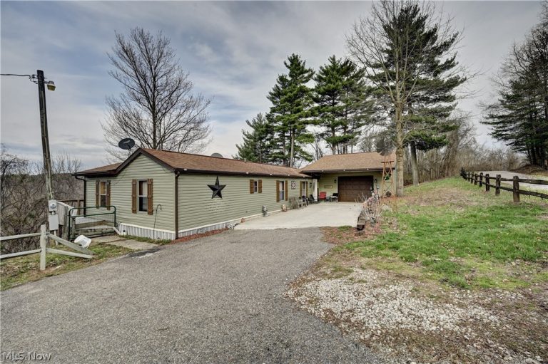 5931 Beagle Club Road, Newcomerstown, OH - Photo 2
