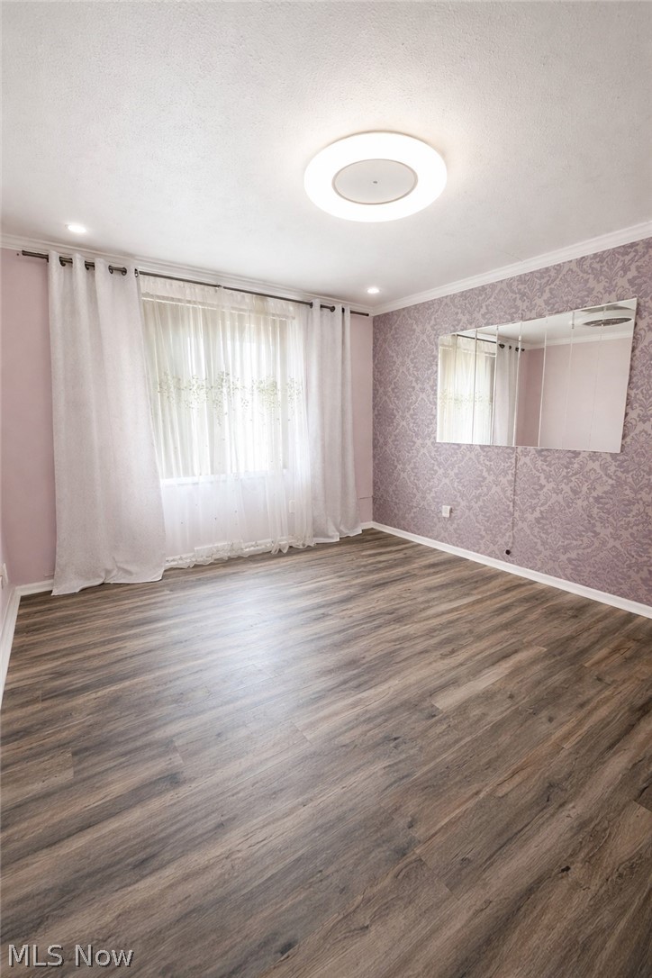 1372 Golden Gate Boulevard #B-201, Mayfield Heights, OH - Photo 3