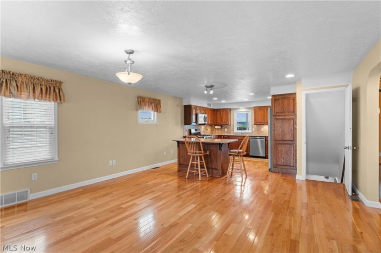 1015 Biltmore Avenue, Toronto, OH - Photo 3