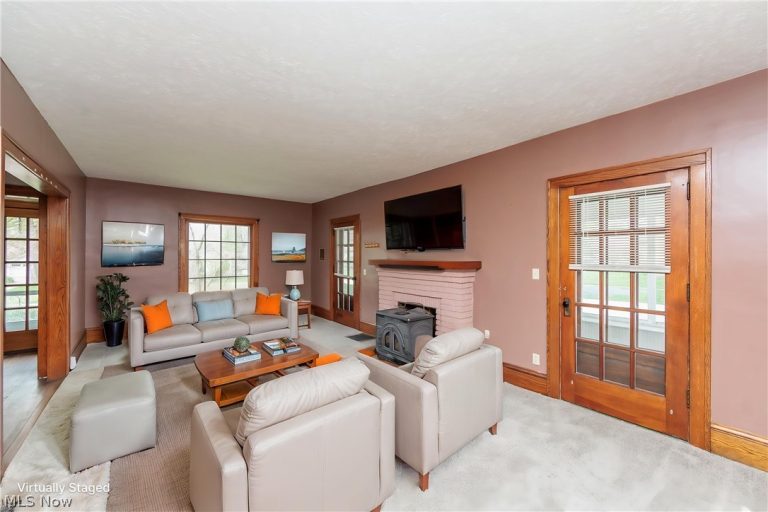 241 Freedom Street, Ravenna, OH - Photo 2