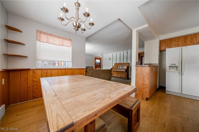 1899 Lawnway Road, South Euclid, OH - Photo 5