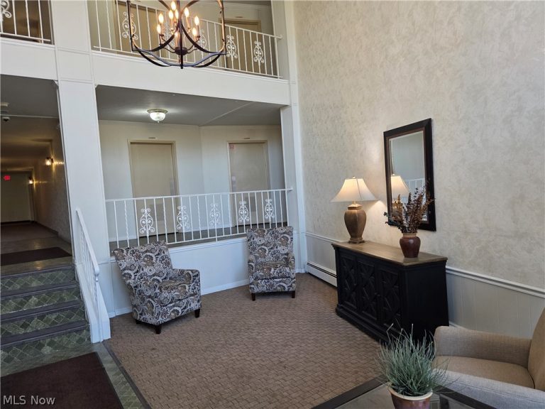 315 Solon Rd #309, Chagrin Falls, OH - Photo 3