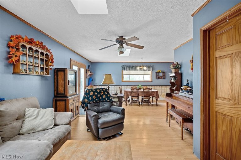 12512 York Boulevard, Garfield Heights, OH - Photo 8