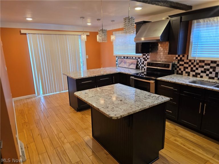 5820 Wilson Mills Road, Highland Hills, OH - Photo 5