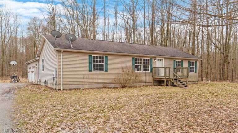 1367 Housel Craft Road, Bristolville, OH - Photo 2
