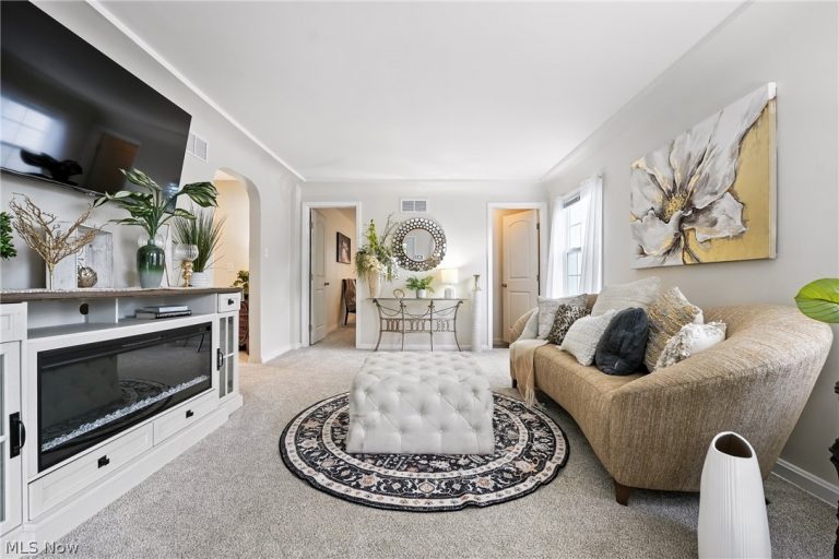 2001 Brownlee Avenue, Youngstown, OH - Photo 6