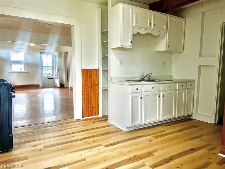 67 Forbes Road, Bedford, OH - Photo 6