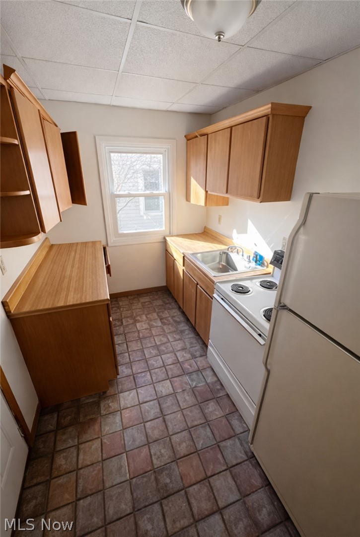 16224 Huntmere Avenue, Cleveland, OH - Photo 8