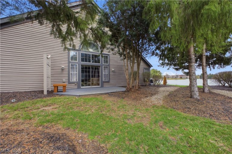 424 Bayshore Drive #3, Columbiana, OH - Photo 4