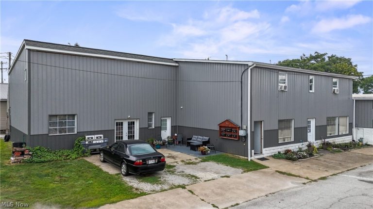 41 Railroad Street, New London, OH - Photo 2