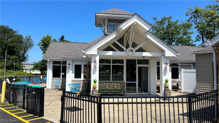 5205 Lake Road, Ashtabula, OH, 44004