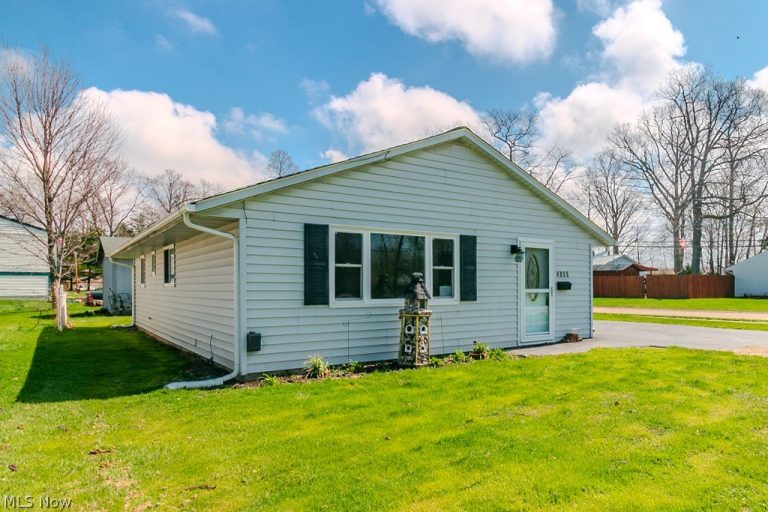 4865 Robinwood Drive, Mentor, OH - Photo 4